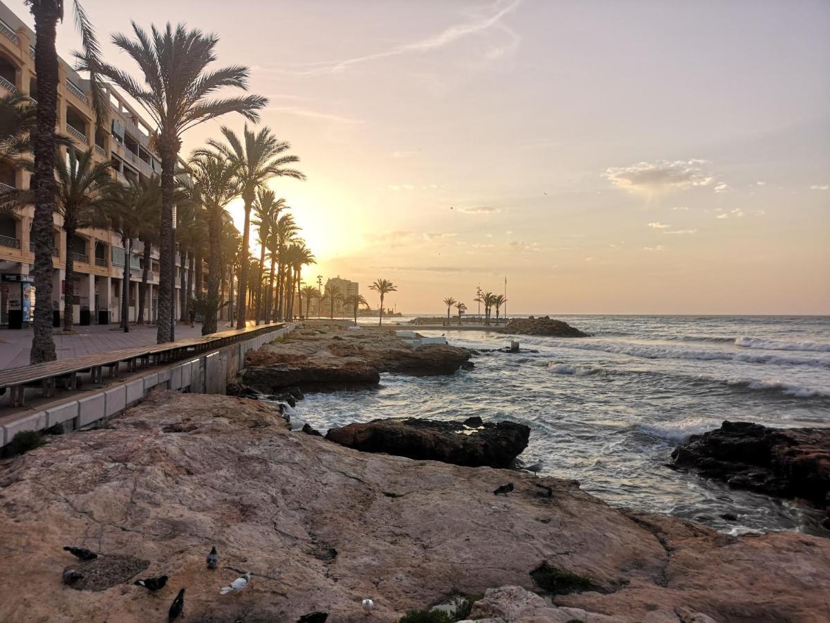 Del Mar 1 Deluxe Apartment Torrevieja Centrum Екстериор снимка